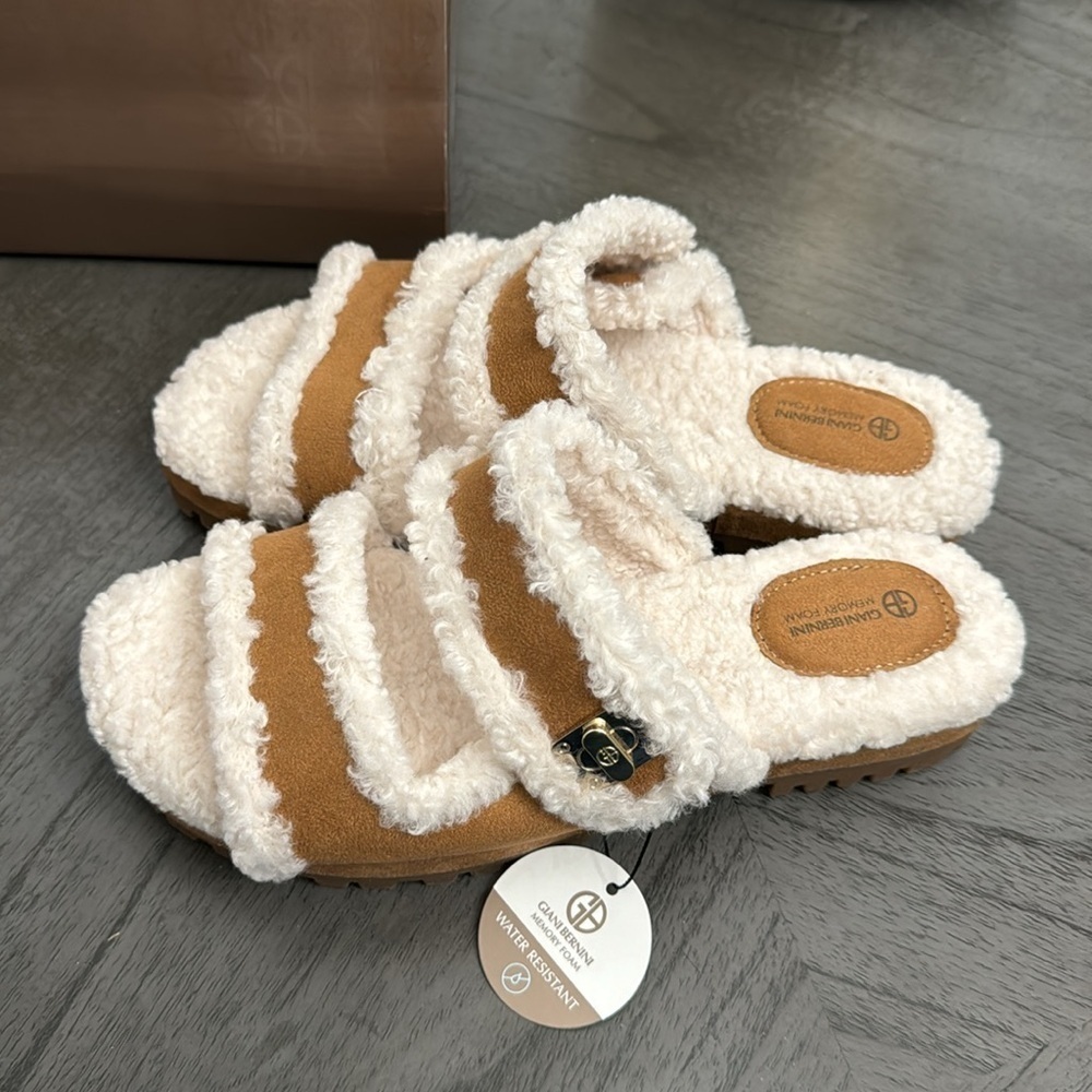 Giani Bernini Tameenna Lug Sole Furry Slippers - Picture 6 of 6